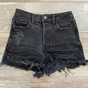 Hollister Women’s Ultra High- Rise Mom Shorts Distressed Black Raw Hem Size 0/24